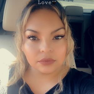 Meet your Posher, Ramona